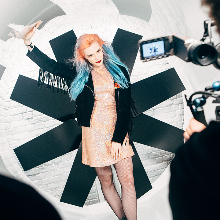 巴黎歐萊雅倫敦新品發(fā)布會太前衛(wèi)和活力了 - 第7張 - 會展活動策劃CCASY.COM 巴黎歐萊雅倫敦新品發(fā)布會太前衛(wèi)和活力了 - 第7張