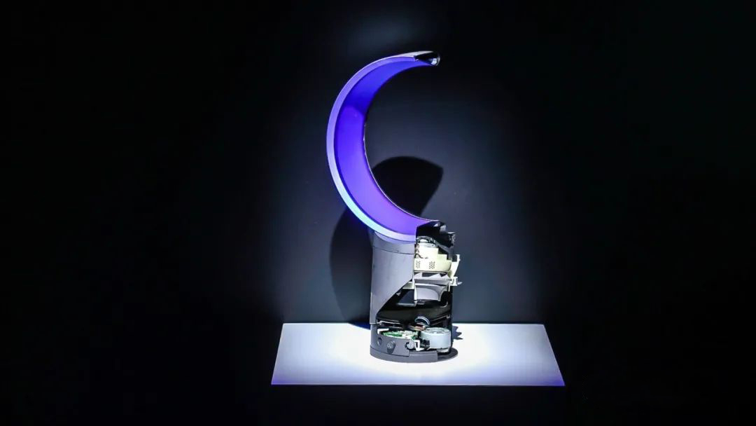 戴森一場(chǎng)「勁?流」氣流技術(shù)沉浸體驗(yàn)日活動(dòng)策劃又刷了一波黑科技 - 第12張 - 會(huì)展活動(dòng)策劃CCASY.COM 戴森一場(chǎng)「勁?流」氣流技術(shù)沉浸體驗(yàn)日活動(dòng)策劃又刷了一波黑科技 - 第12張
