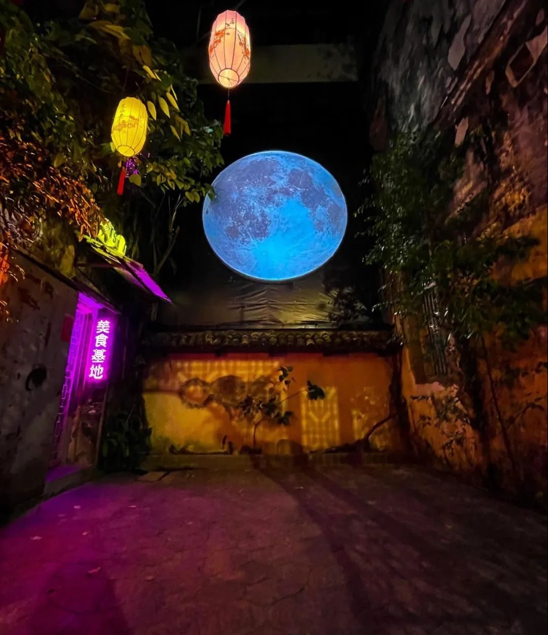鬼仔巷「超月門窗」藝術(shù)展覽活動策劃裝置盡顯東方韻味 - 第8張 - 會展活動策劃CCASY.COM 鬼仔巷「超月門窗」藝術(shù)展覽活動策劃裝置盡顯東方韻味 - 第8張