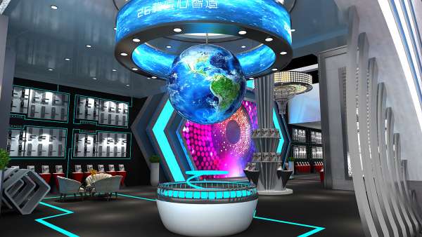 金屬質(zhì)感這么強的展位設(shè)計，果然很符合TA家的行業(yè)屬性