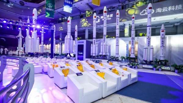 阿爾法蛋新品發(fā)布會把整個活動現(xiàn)場都點(diǎn)燃了