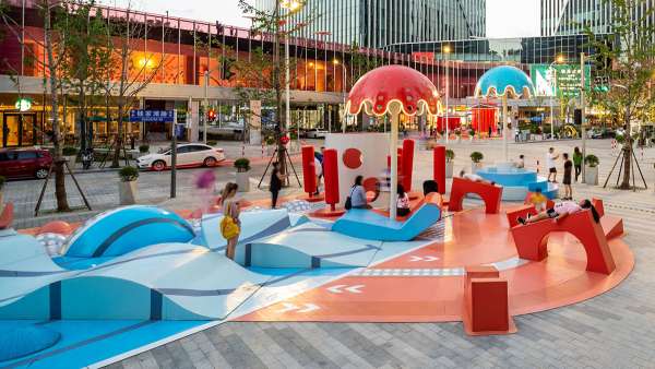 給游客帶來更多娛樂和社交互動的商場美陳設(shè)計竟這么富有創(chuàng)造性
