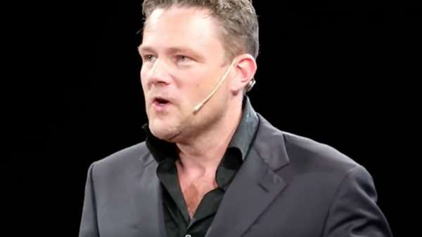 如何才能像領(lǐng)導(dǎo)者一樣發(fā)言？｜TED演講精彩紛呈