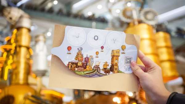 這個(gè)蒸汽朋克的商場(chǎng)美陳一下子就穿越到了19世紀(jì)維多利亞時(shí)代