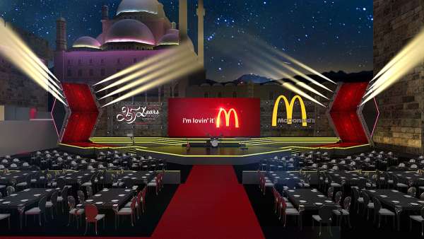 麥當勞的25周年慶典演出活動真的是耗巨資打造出來的，身份的象征傳遞得很到位
