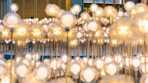 華燈初上，這個商場美陳就是最美燈海，邀你見證新浪漫