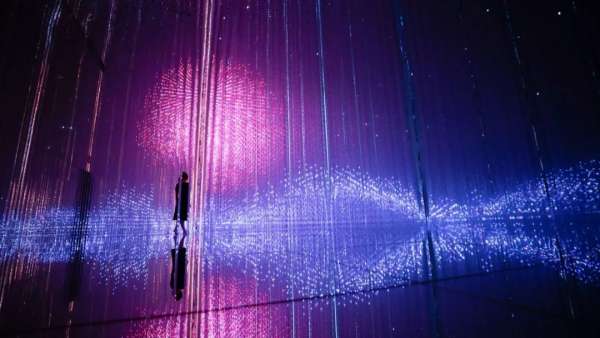 teamLab的大型美術(shù)展覽宛若夢(mèng)境、美若仙境｜靈感25區(qū)