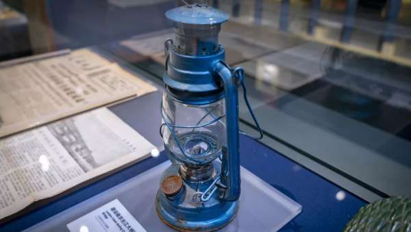 60多年的發(fā)展歷程和輝煌業(yè)績(jī)?cè)谶@個(gè)橋梁主題展覽里全體現(xiàn)了