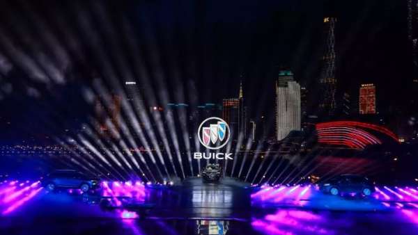 智·行千里，時(shí)代精神時(shí)代車(chē)發(fā)布會(huì)綻放著“別”樣光芒