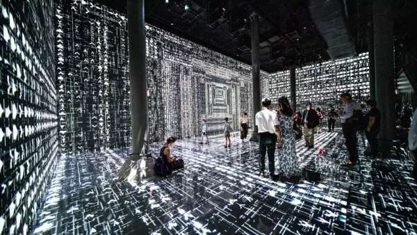 機器幻覺主題展覽，一場沉浸式的數(shù)字藝術(shù)展覽亮相了