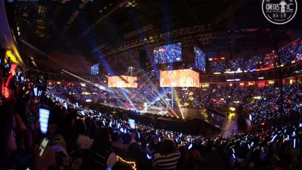 解鎖音樂(lè)盛典活動(dòng)舞美策劃的全新亮點(diǎn)，科技主視覺(jué)意象是重點(diǎn)