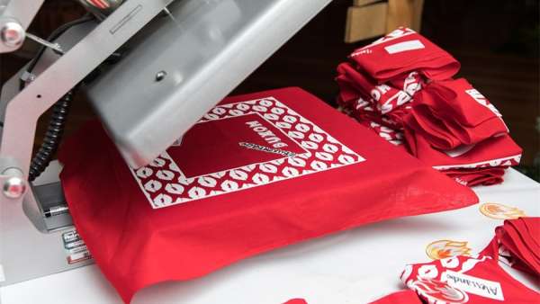 派對(duì)活動(dòng)策劃要熠熠生輝，那就帶他們參加豪華野營(yíng)吧