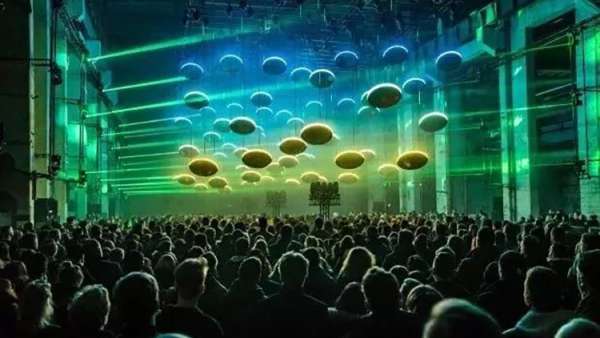 用一場燈光秀展覽活動震撼視覺，讓心靈為之傾倒