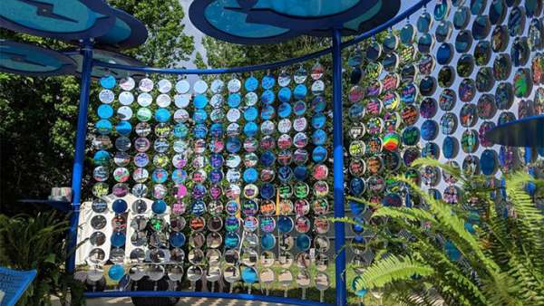 Facebook在音樂節(jié)活動中策劃的這個完全沉浸式互動環(huán)境，也太迷人了吧