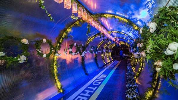 火車站主題活動已不工業(yè)風(fēng)，取而代之的是夢幻與詩意般的浪漫情懷