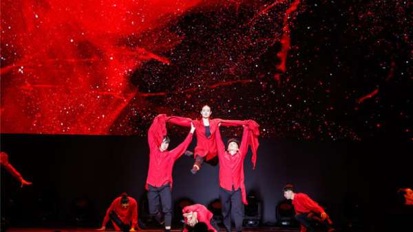 新時(shí)代的發(fā)布會(huì)活動(dòng)驚艷了世界，以昂揚(yáng)之姿馳騁未來(lái)