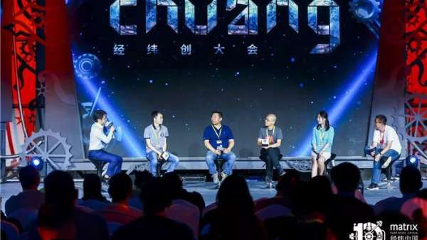 這場周年慶典的音樂節(jié)活動簡直神化了，驚現(xiàn)惡劣場地里的愛馬仕