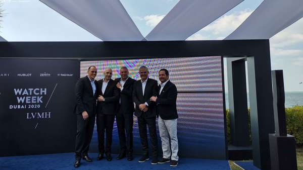 鐘表周發(fā)布會(huì)活動(dòng)落地游艇俱樂部花園內(nèi)，精湛技藝一次領(lǐng)略