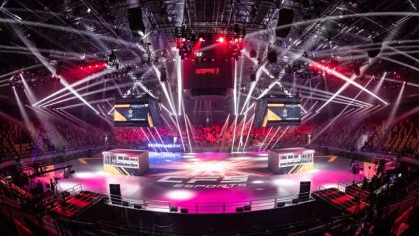 CFS打造了一場“零距離”的試聽盛宴活動，裸眼3D投影秀驚險刺激