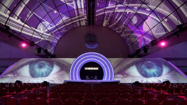 “云標識峰會”活動策劃的舞臺視覺設計，一場沉浸式體驗的全新開始