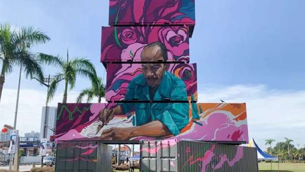 藝術(shù)節(jié)展覽活動(dòng)都是用集裝箱來(lái)表達(dá)，這是何等的有趣之至啊