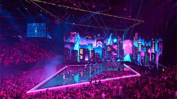 用舞美點(diǎn)燃音樂(lè)節(jié)活動(dòng)現(xiàn)場(chǎng)，MTV音樂(lè)錄影帶大獎(jiǎng)?wù)嫘霓k得到