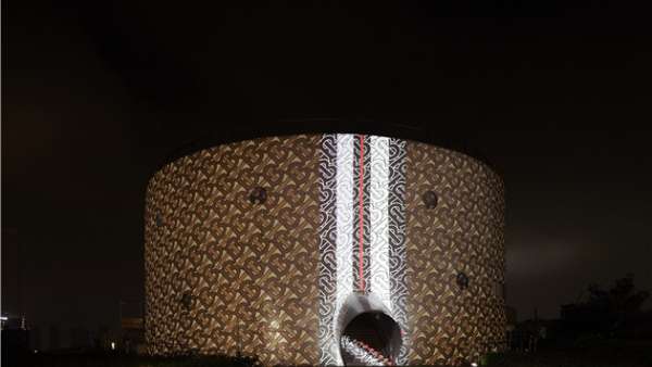 限時(shí)精品快閃店活動(dòng)旨在致敬歷史悠久的英國(guó)皇室建筑與裝飾藝術(shù)