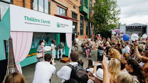 啞劇快閃店活動策劃的創(chuàng)意性反而把品牌信息更清楚地傳遞出去