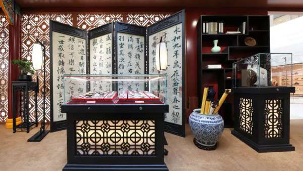 跨越時空 融合新生，快閃店會展活動傳遞了東方美學與西方藝術的文化交融