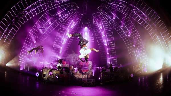 這些會展活動中的舞美設(shè)計過目難忘，用心記錄著演出的閃光瞬間