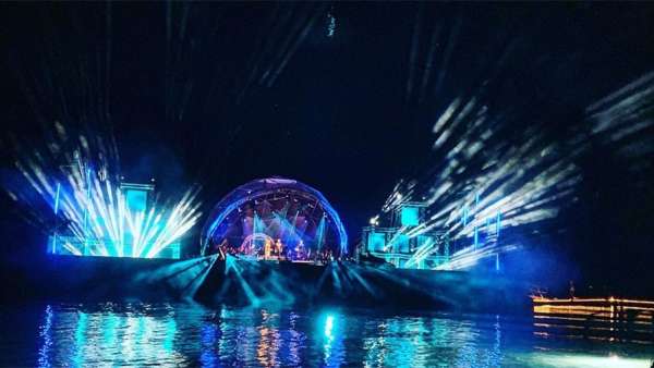 開(kāi)業(yè)慶典活動(dòng)策劃成一場(chǎng)海上音樂(lè)會(huì)，夜色下的活動(dòng)體驗(yàn)感更獨(dú)特