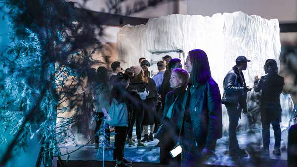 油罐藝術(shù)中心打造的體驗派對活動，策劃的卻是一場極光寒冷的互動體驗