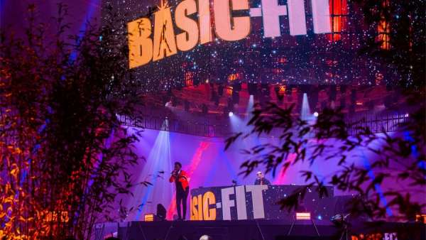 一場(chǎng)“橙色革命”的主題派對(duì)活動(dòng)太酷炫了，現(xiàn)場(chǎng)堪稱(chēng)一絕