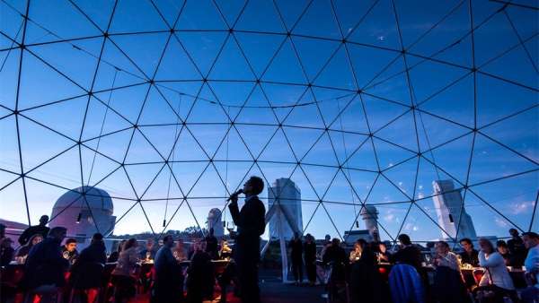 以古老海岸與無盡蒼穹為背景的香檳品鑒會活動策劃太難忘了