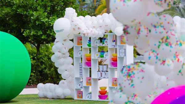 峰會(huì)活動(dòng)的休息派對(duì)活動(dòng)策劃很彩虹，巨大彩球和彩虹甜品超陽(yáng)光