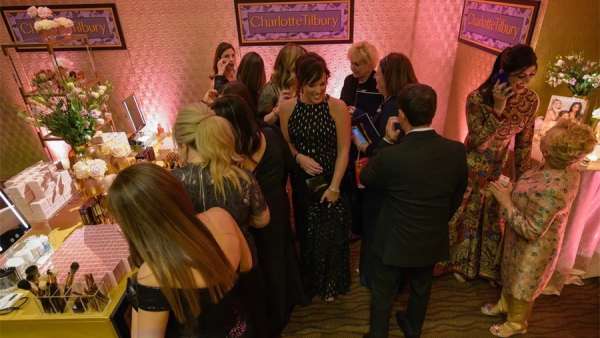 這屆的金球獎慶功晚宴活動星光熠熠，再次震撼了洛杉磯