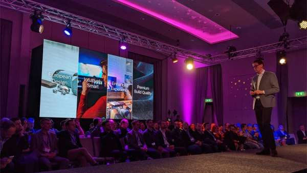 飛利浦電視VIP發(fā)布會活動策劃的體驗派對真的是讓你躺著看電視