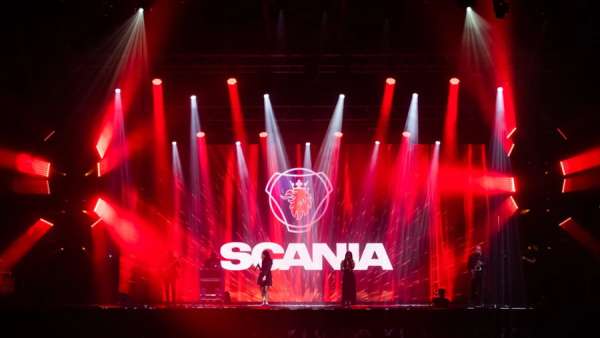 卡車發(fā)布會活動策劃現(xiàn)場也能這般顯眼，大塊頭就是夠震撼