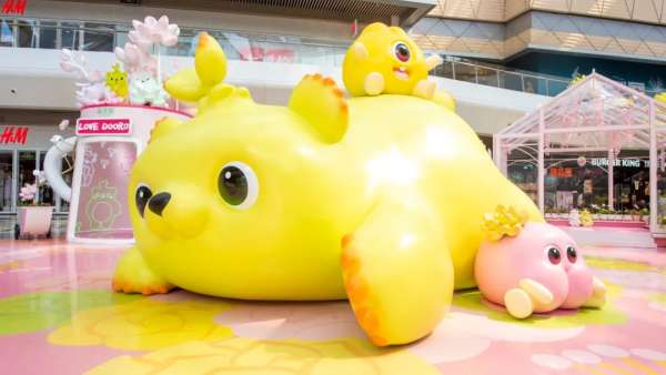 原創(chuàng)IP萌芽熊突現(xiàn)快閃店活動撒嬌求抱抱，策劃的玻璃花房好夢幻