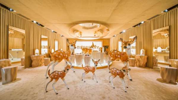 Burberry別樣英倫風(fēng)快閃店活動策劃開啟全新美妝探索之旅