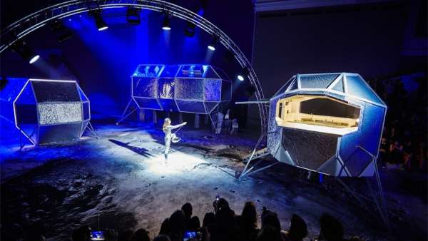 登月主題的服裝發(fā)布會活動策劃更有意境更酷