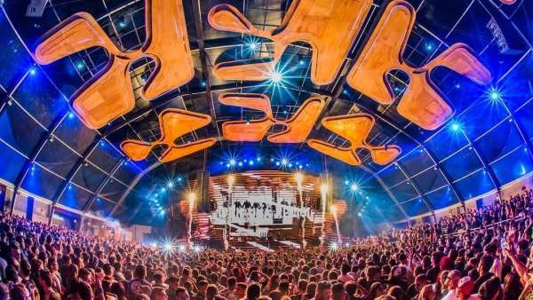 日落夜店Laroc音樂派對活動(dòng)策劃的舞美震懾了整個(gè)圈層