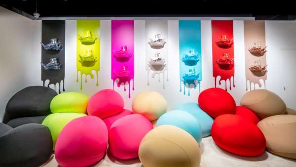 UGG?策劃了一場(chǎng)跳脫色彩的「縱“茸”空間」快閃店活動(dòng)，太舒適了