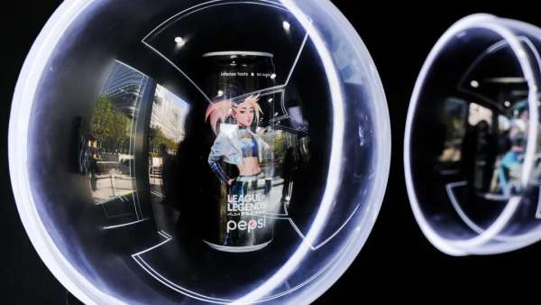 百事可樂無糖和KDA英雄聯(lián)盟女團的線下快閃店活動策劃太敢了！