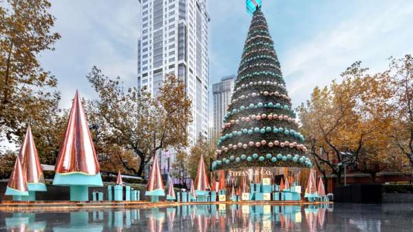 Tiffany圣誕樹(shù)正式亮燈，藍(lán)色禮盒解鎖圣誕活動(dòng)策劃贏驚喜
