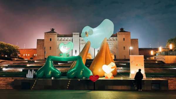 「光影上?！怪黝}展覽活動(dòng)策劃是經(jīng)歷這個(gè)特殊年后對(duì)未來的期許