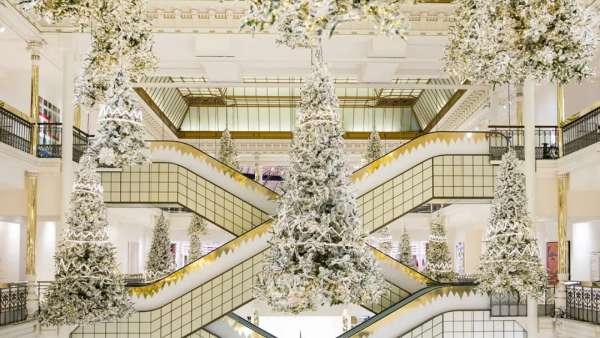 法國(guó)樂蓬馬歇百貨「森林之王」圣誕展覽活動(dòng)策劃雖然簡(jiǎn)約卻很夢(mèng)幻