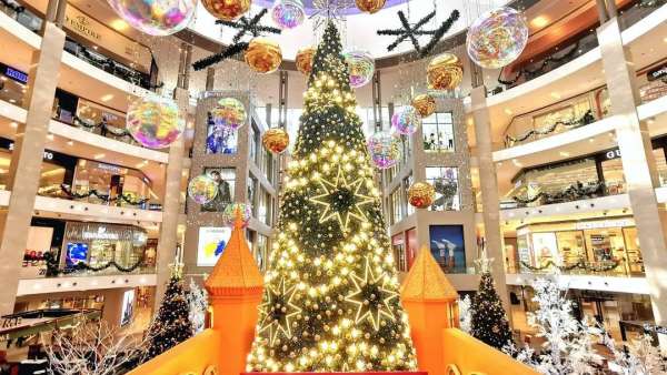 柏威年廣場(chǎng)與Christian Dior聯(lián)手策劃的圣誕專(zhuān)題活動(dòng)策劃超浪漫的