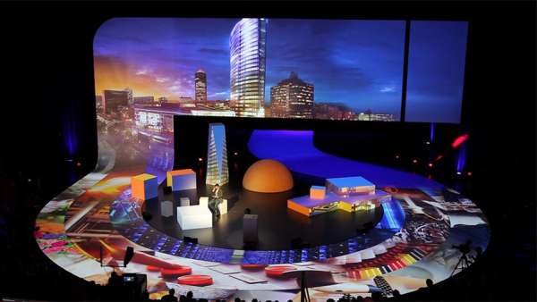 采用視頻映射技術(shù)的EDF商業(yè)活動(dòng)策劃現(xiàn)場仿佛被「魔法」所震撼