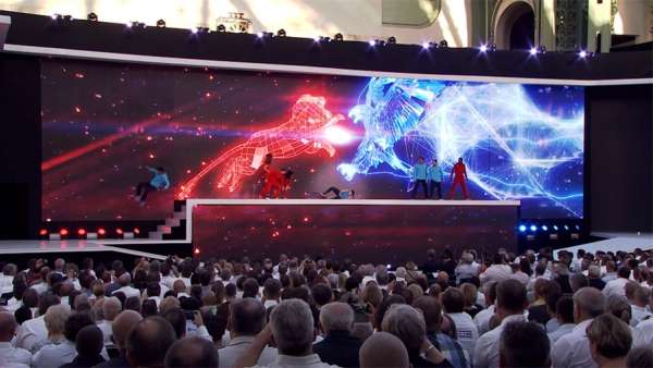 卡車發(fā)布會(huì)活動(dòng)策劃直接把巴黎大皇宮改造成獨(dú)特的展覽區(qū)，霸氣